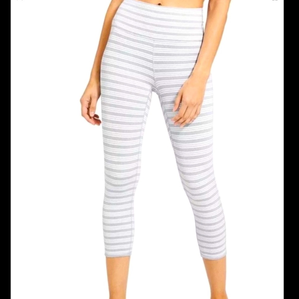 Athleta chaturanga heather stripe Crop legging Capri XS